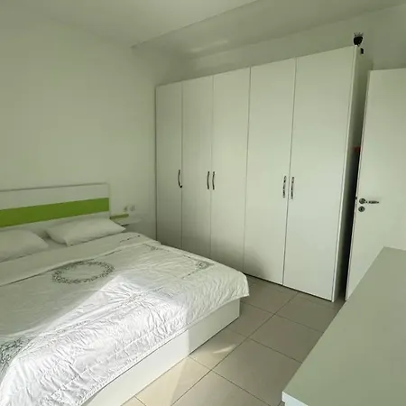 Spring Sea View Apartment Sarande