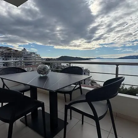 Spring Sea View Apartment